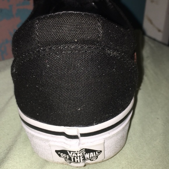 Vans - Picture 2 of 4